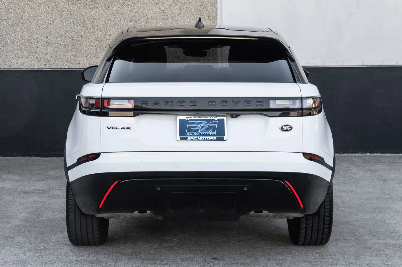 Used 2022 Land Rover Range Rover Velar R-Dynamic S AWD/4WD image 12