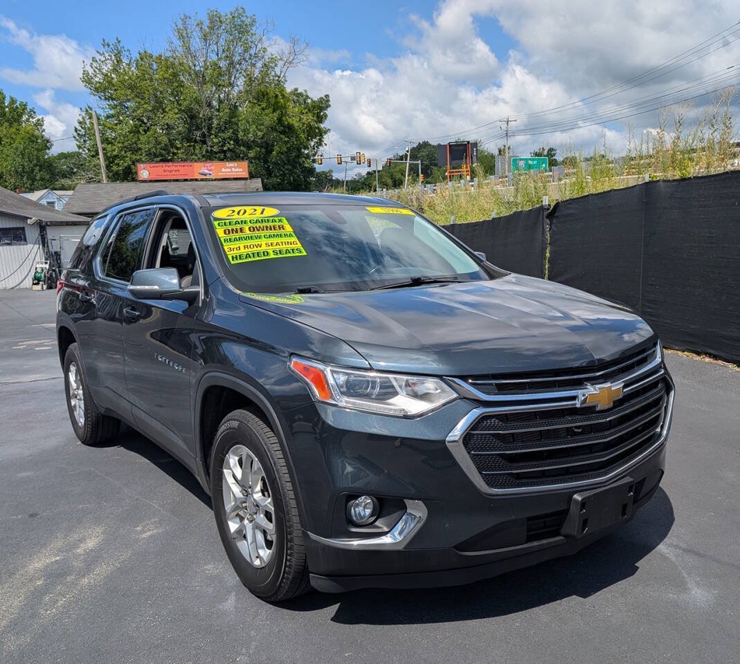 Used 2021 Chevrolet Traverse LT AWD/4WD image 1