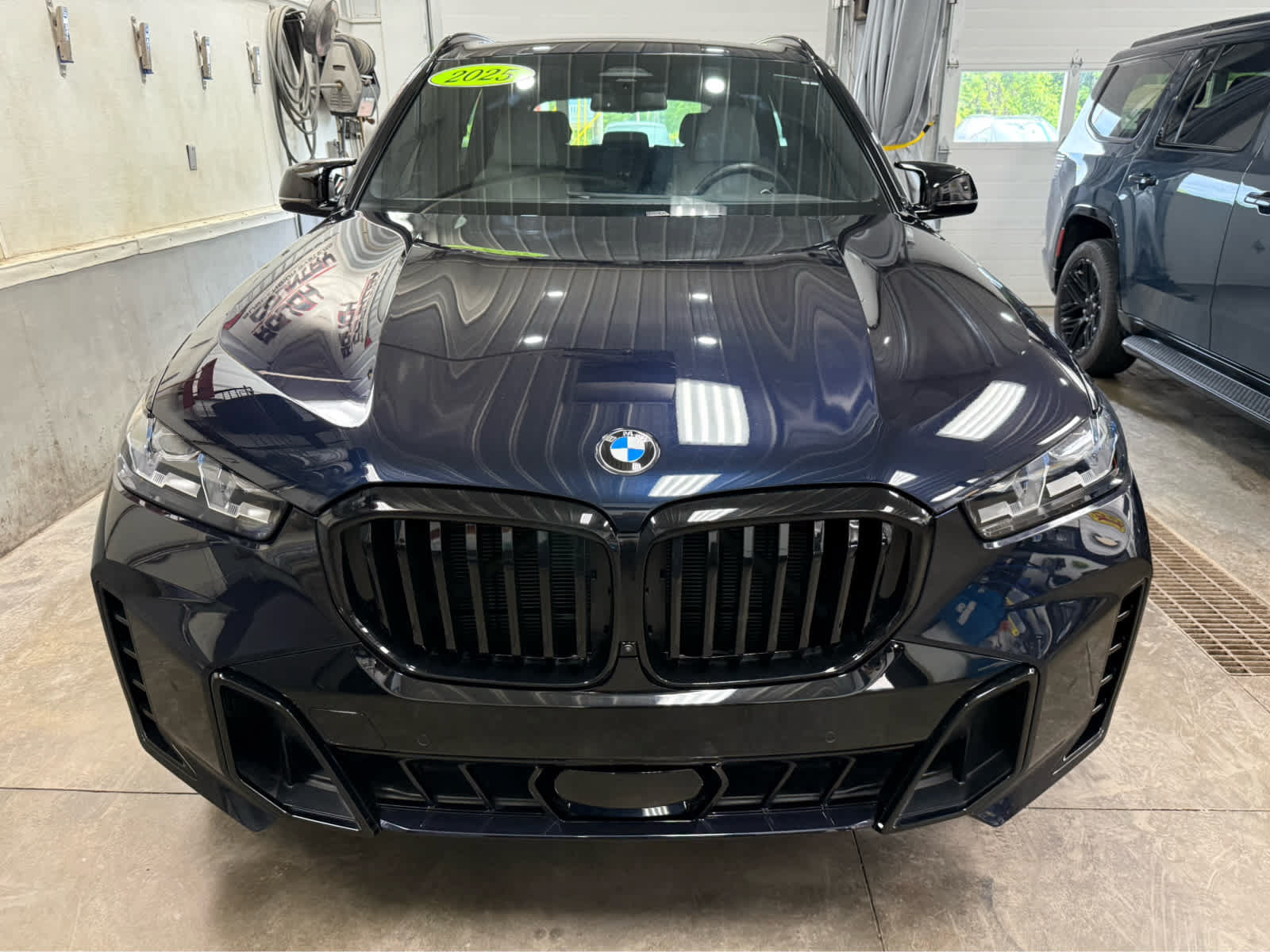 Used 2025 BMW X5 M60i w/ Climate Comfort Package AWD/4WD image 2