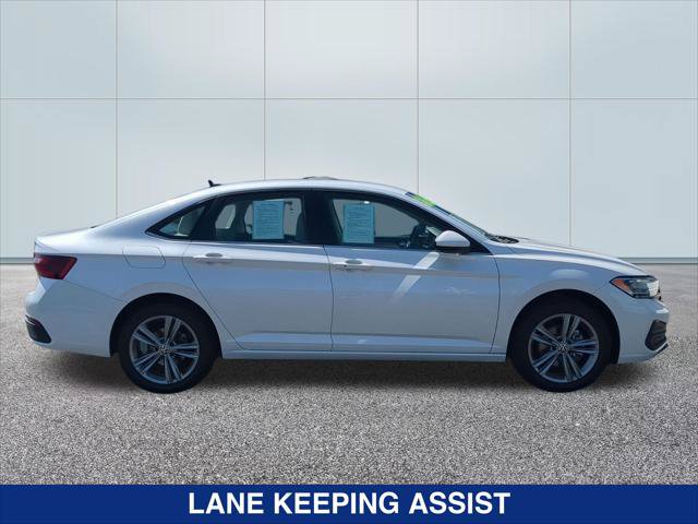 Used 2023 Volkswagen Jetta SE FWD image 6