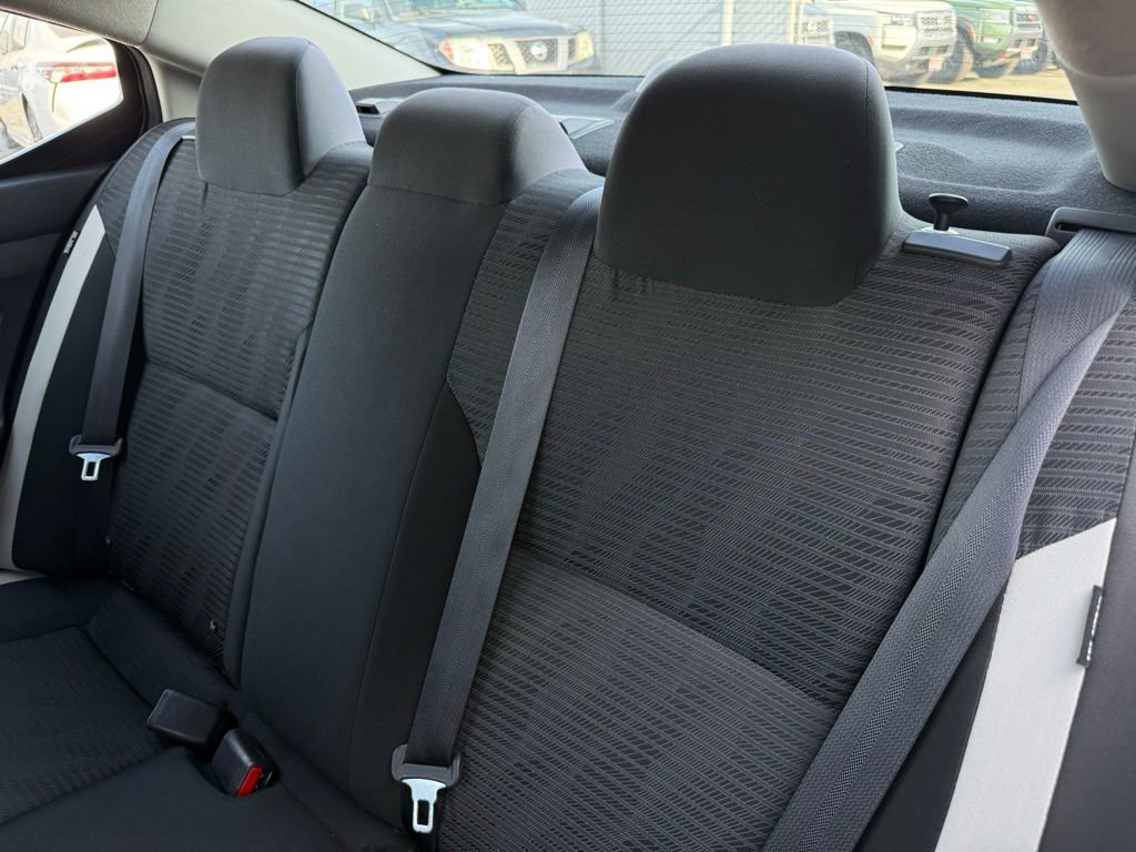 Used 2021 Nissan Versa SV image 11