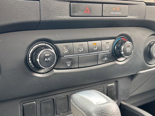 Used 2022 Nissan Frontier SV image 38