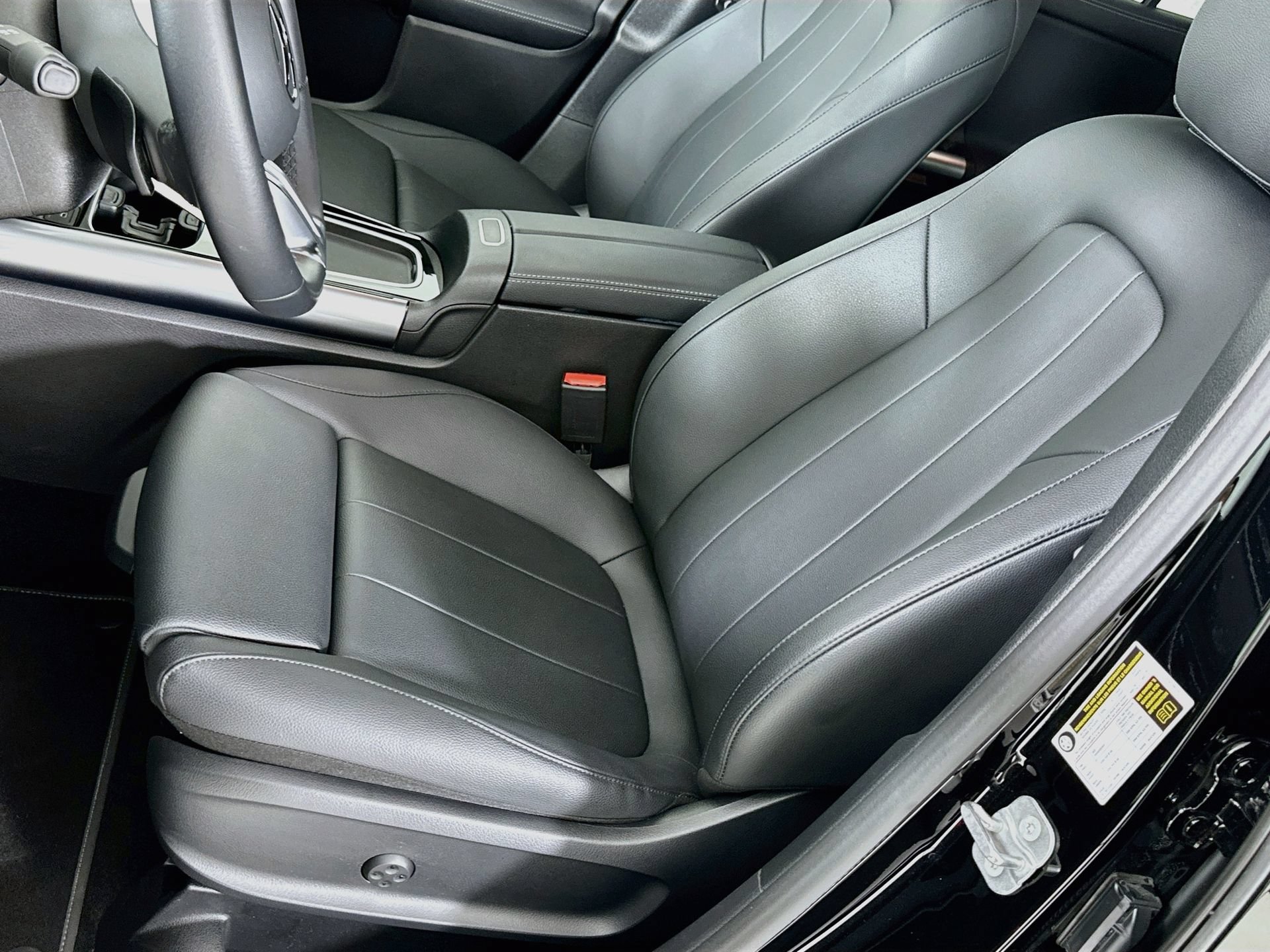 Certified 2025 Mercedes-Benz GLA 250 image 19