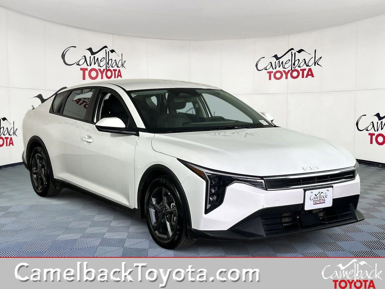 Used 2025 Kia K4 FWD image 1