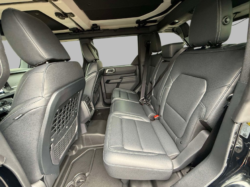 Used 2026 Ford Bronco Badlands AWD/4WD image 18