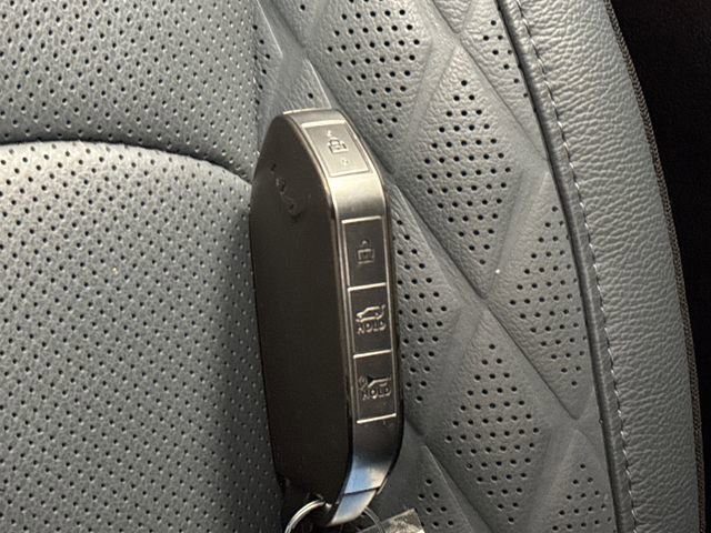 Used 2025 Kia Sorento SX Prestige image 29