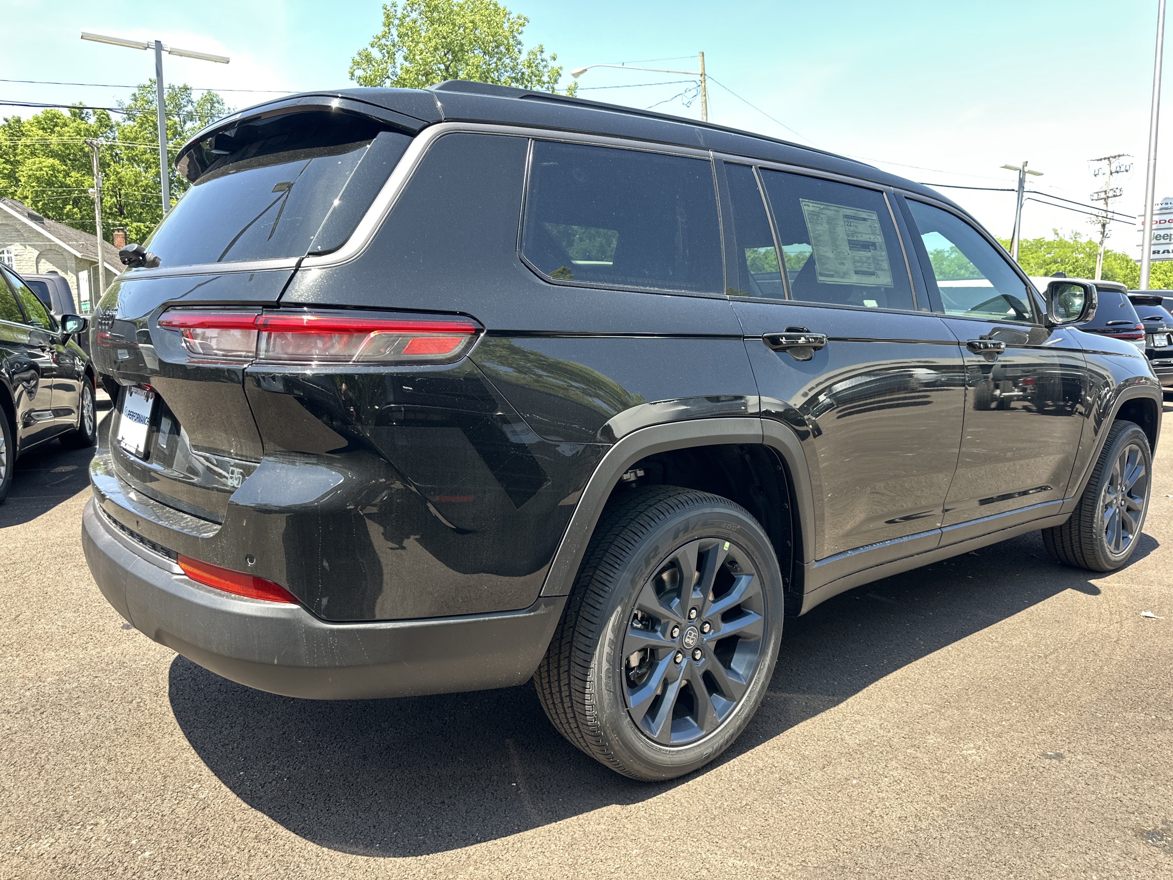 New 2026 Jeep Grand Cherokee L Limited AWD/4WD image 17