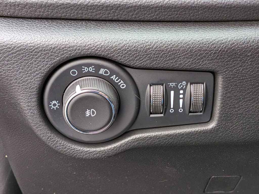 Used 2023 Chrysler Pacifica Touring-L w/ S Appearance Package image 26