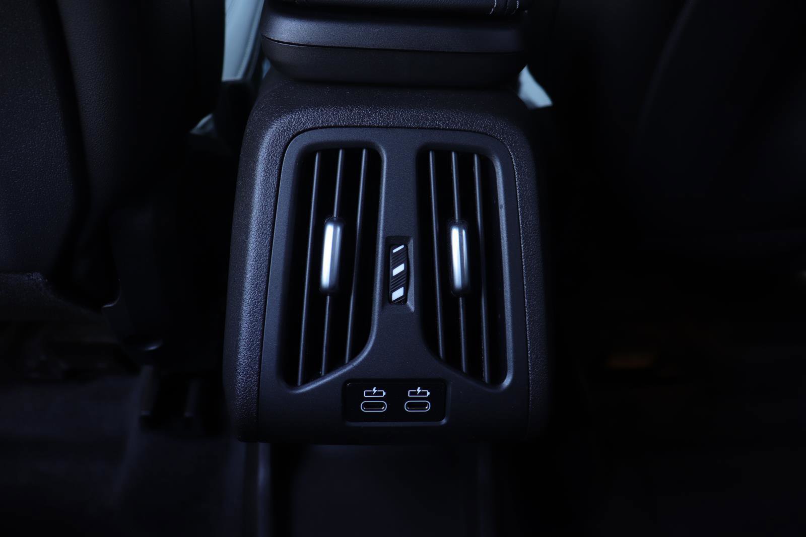 Used 2025 BMW X1 xDrive28i w/ Premium Package image 23