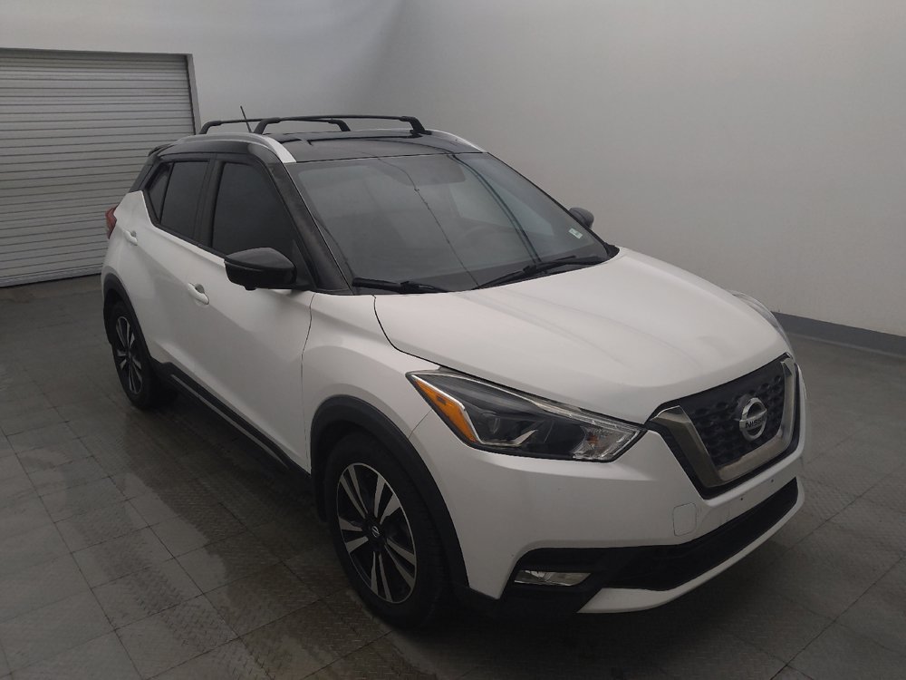 Used 2018 Nissan Kicks SR w/ Premium Package FWD image 13