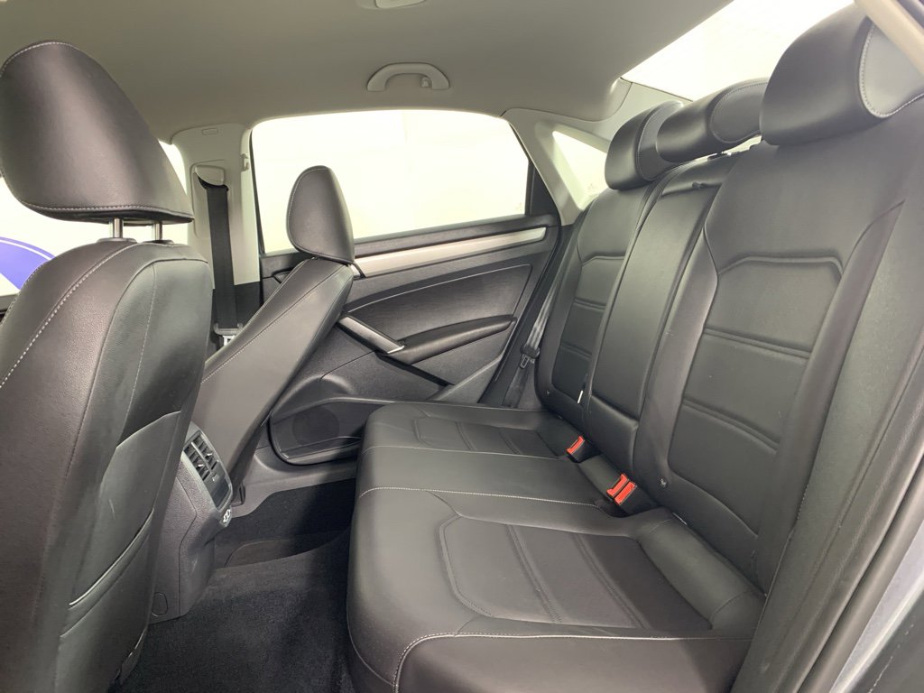 Used 2020 Volkswagen Passat 2.0T SE image 32