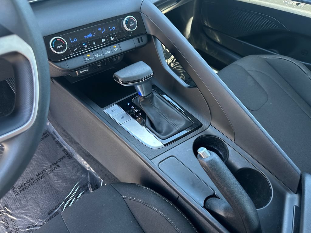 Used 2022 Hyundai Elantra SEL w/ Cargo Package FWD image 19