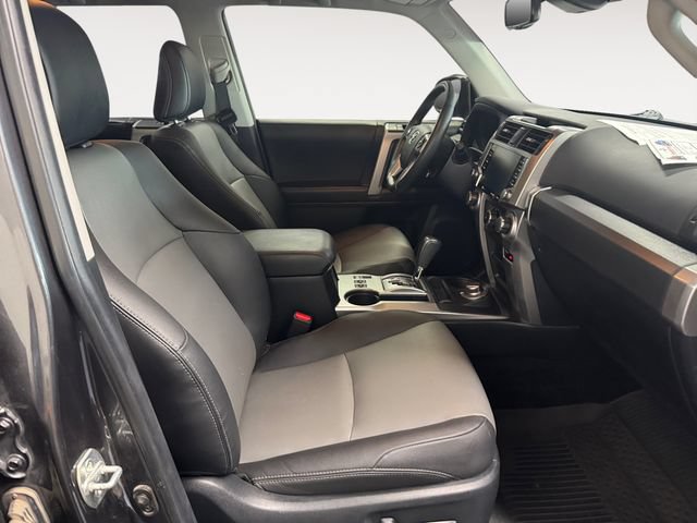 Used 2022 Toyota 4Runner SR5 Premium AWD/4WD image 4