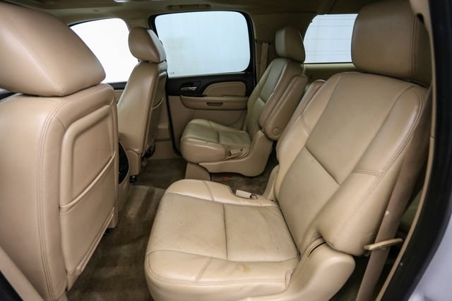 Used 2011 GMC Yukon XL Denali AWD/4WD image 24