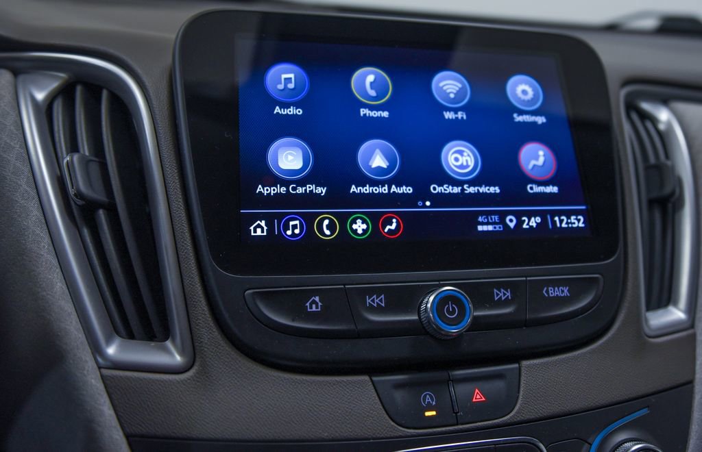 Used 2022 Chevrolet Malibu LT image 17