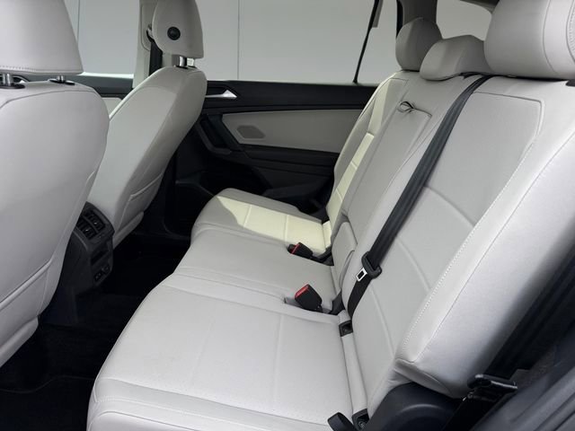Used 2019 Volkswagen Tiguan SE w/ 3rd Row Seat Package AWD/4WD image 10
