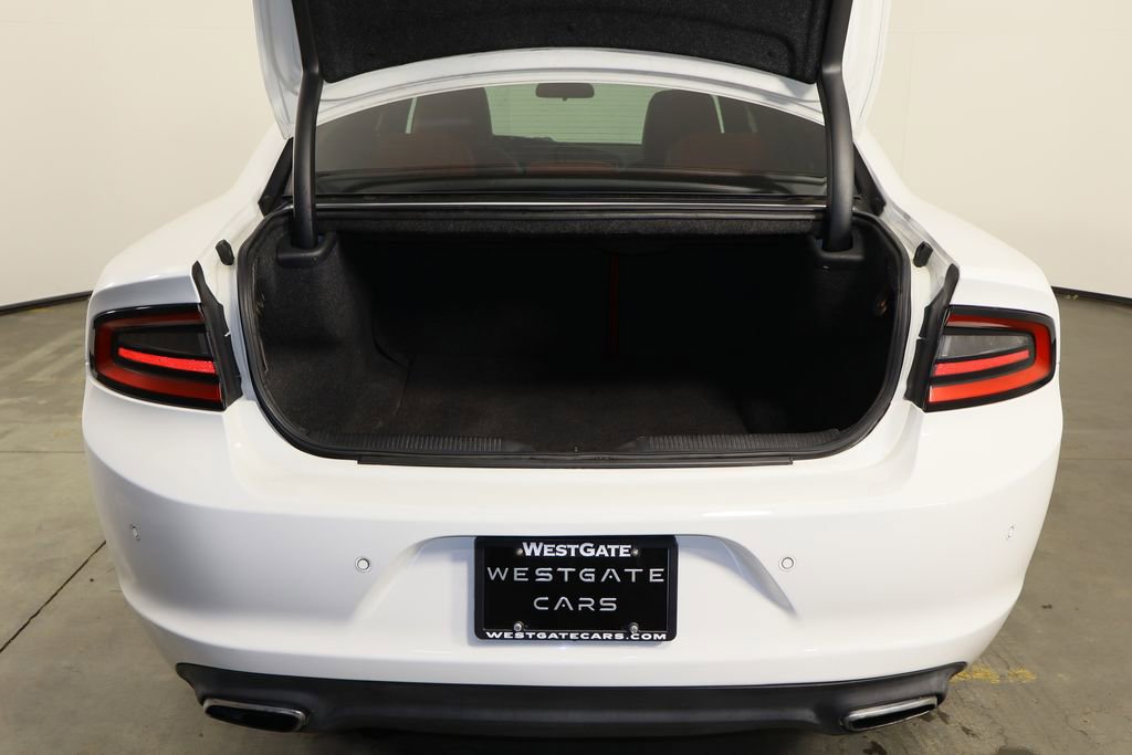 Used 2018 Dodge Charger SXT w/ Blacktop Package image 18