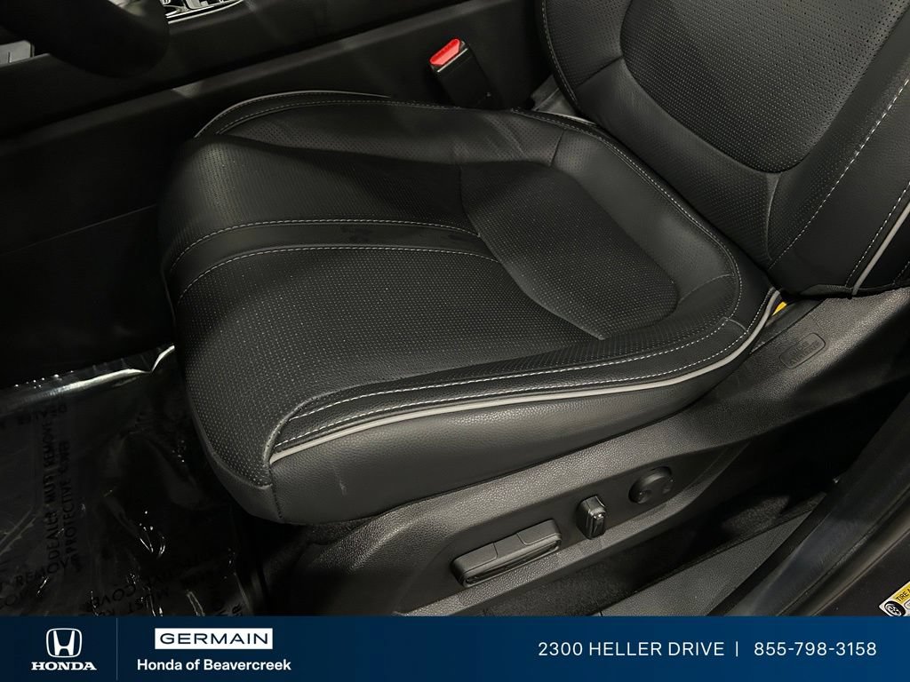 Used 2025 Honda Pilot Elite image 19