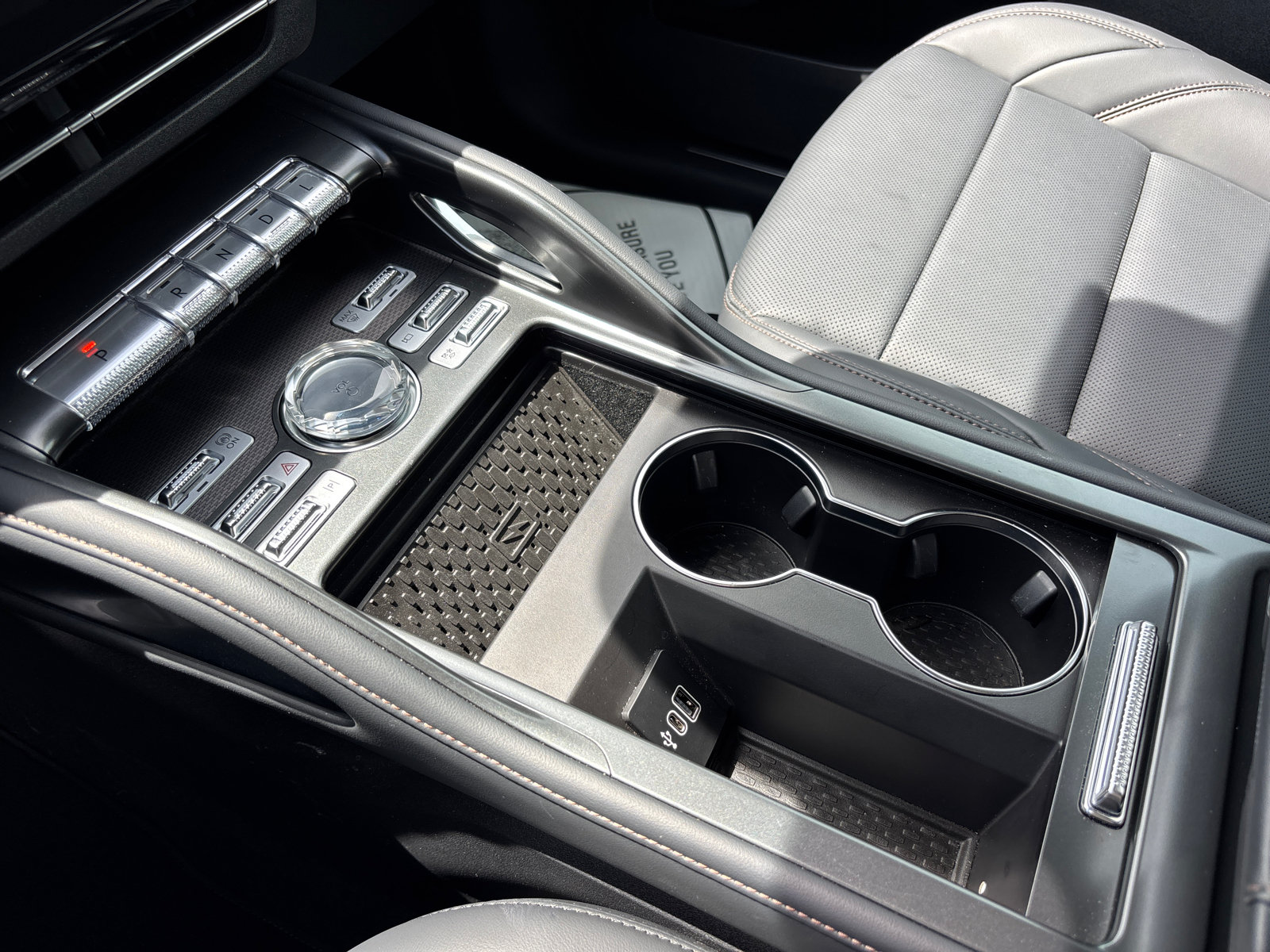 New 2026 Lincoln Nautilus Premier AWD/4WD image 24