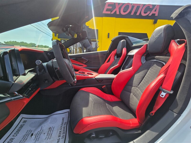 Used 2026 Chevrolet Corvette Z06 w/ Stealth Interior Trim Package RWD image 22