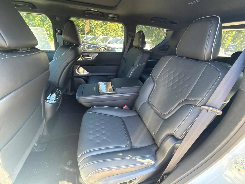New 2027 INFINITI QX80 Autograph w/ Premium Cargo Package AWD/4WD image 12