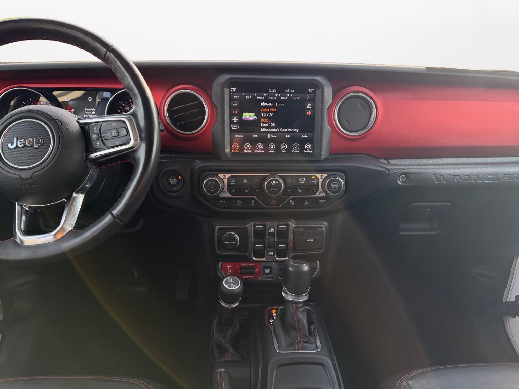Used 2020 Jeep Wrangler Unlimited Rubicon w/ Dual Top Group AWD/4WD image 11