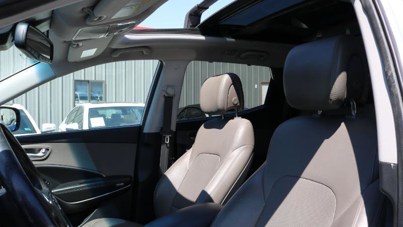 Used 2017 Hyundai Santa Fe Sport w/ 2.0T Ultimate Tech Package 05 FWD image 8