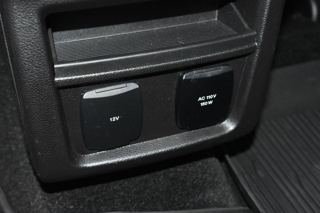 Used 2018 Ford Edge SEL w/ Equipment Group 201A AWD/4WD image 21