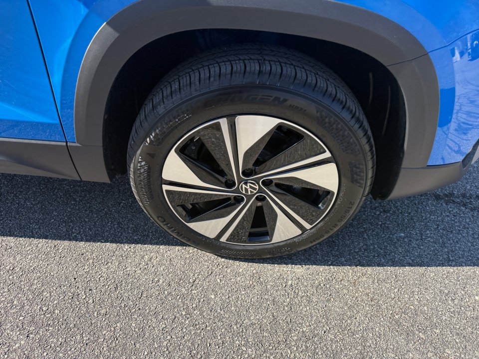 New 2026 Volkswagen Taos SE AWD/4WD image 25