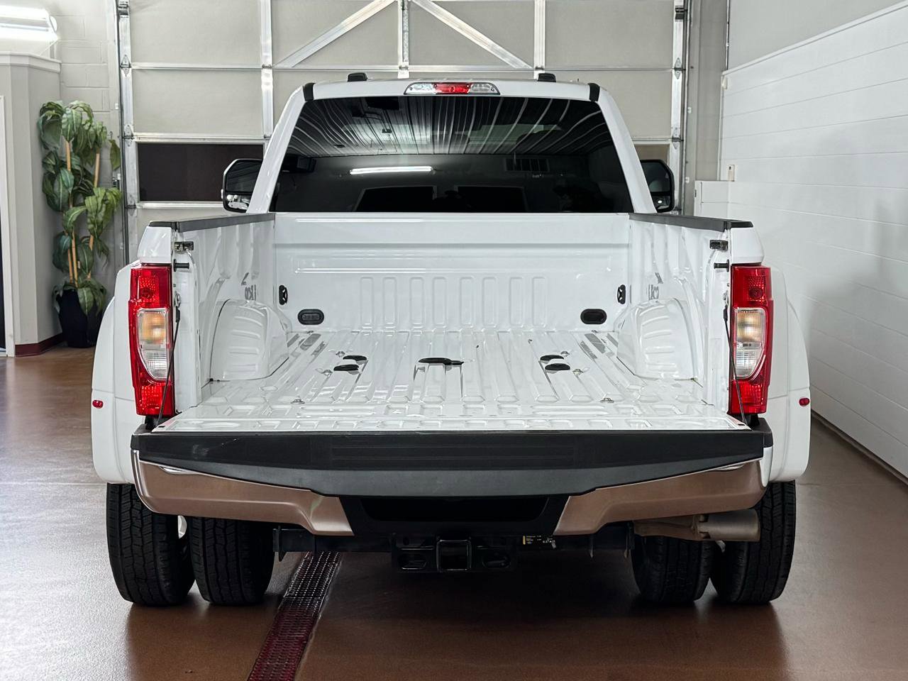 Used 2022 Ford F350 XL w/ STX Appearance Package AWD/4WD image 5
