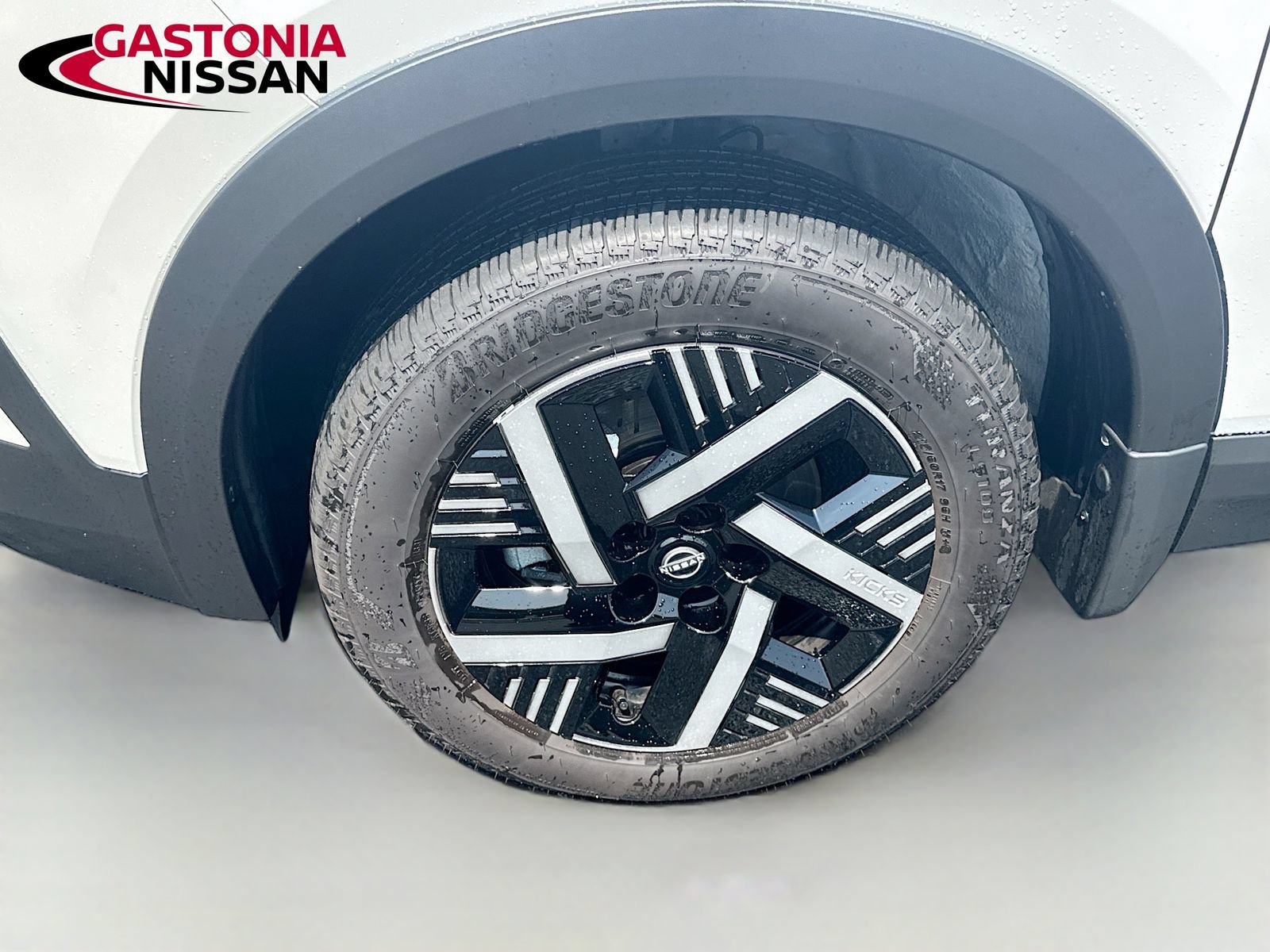 Used 2026 Nissan Kicks SV FWD image 38