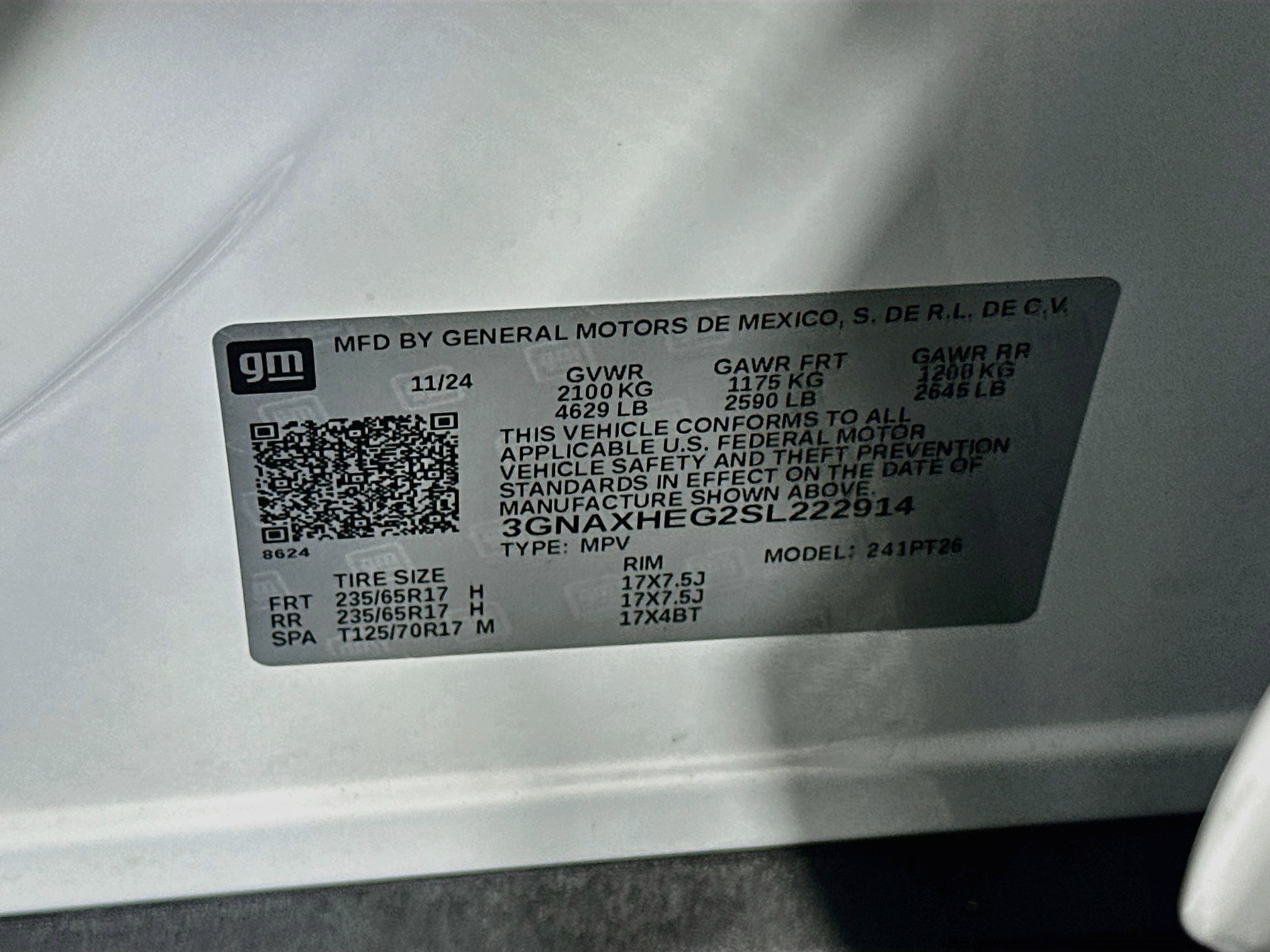 Used 2025 Chevrolet Equinox LT w/ Convenience Package II FWD image 12