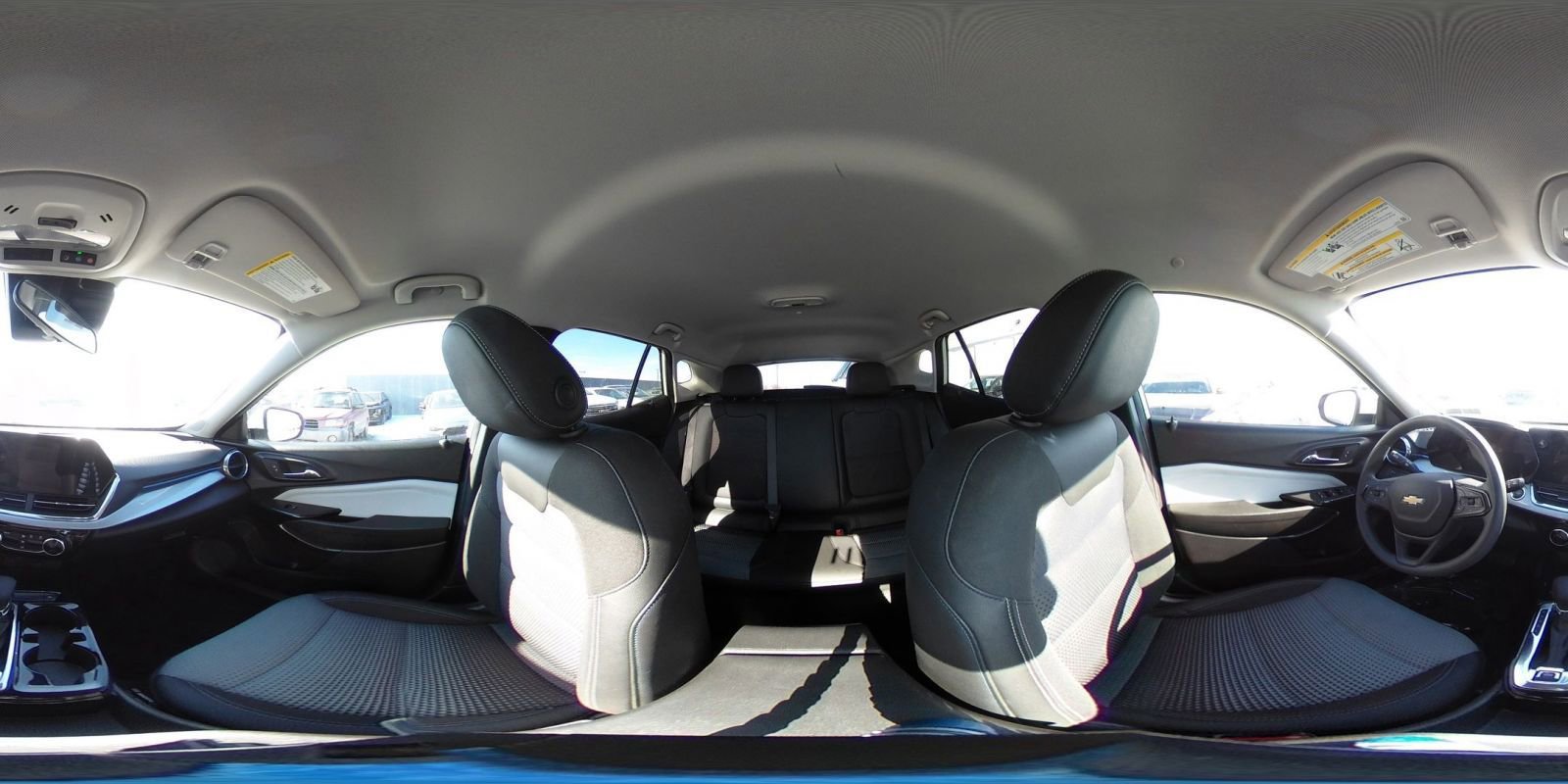 Used 2025 Chevrolet Trax LT image 42