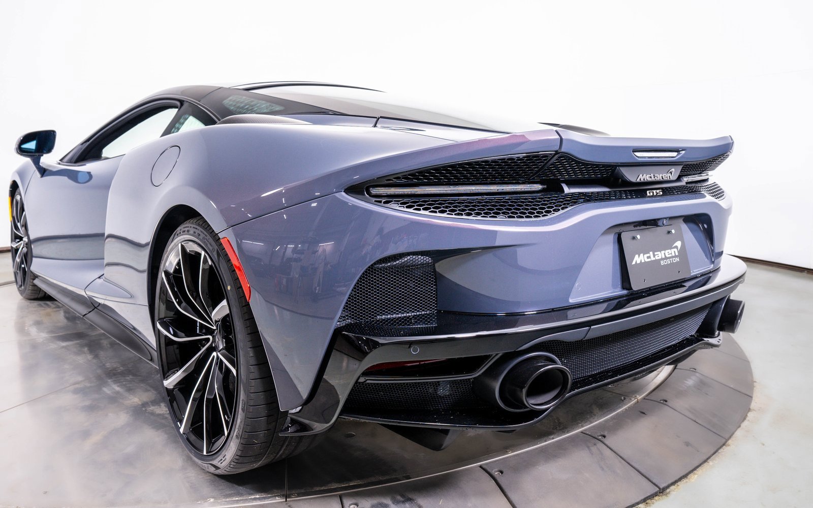 Used 2025 McLaren GTS image 13