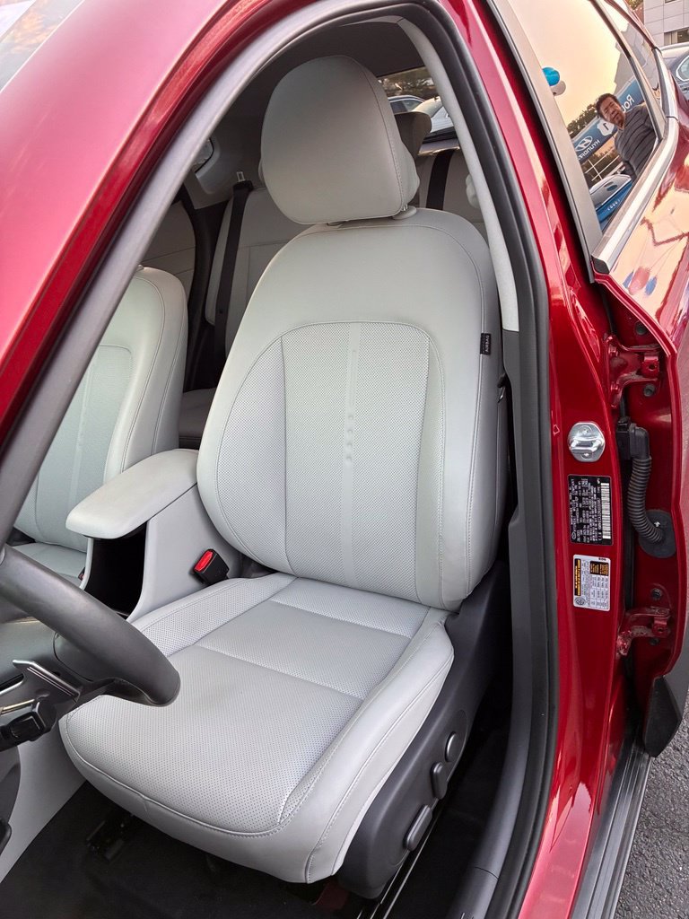 Certified 2024 Hyundai Kona Limited AWD/4WD image 19