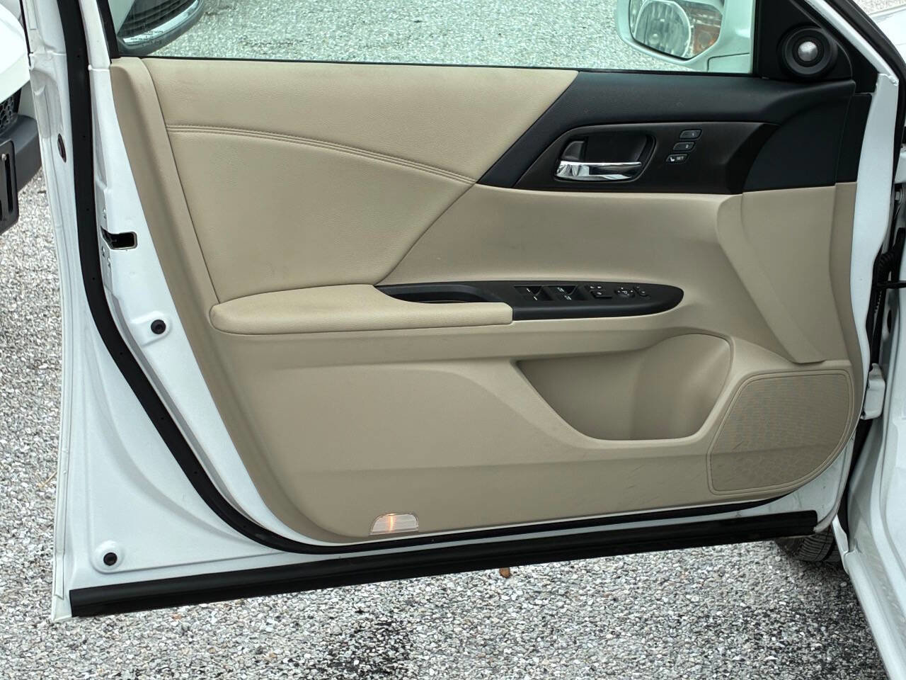 Used 2015 Honda Accord EX-L image 14