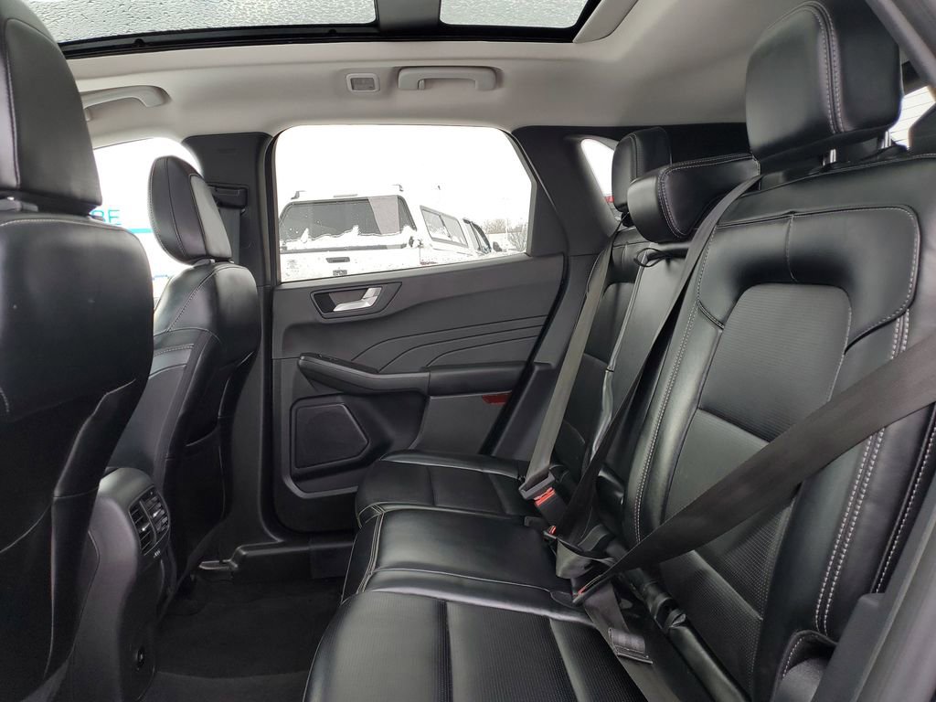 Used 2024 Ford Escape Platinum image 33
