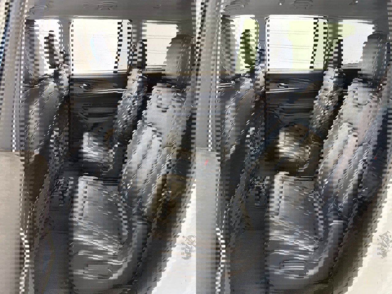 Used 2023 Jeep Grand Cherokee L Limited w/ Black Appearance Package image 41