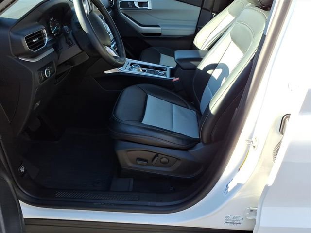 Certified 2023 Ford Explorer XLT w/ Equipment Group 202A image 17
