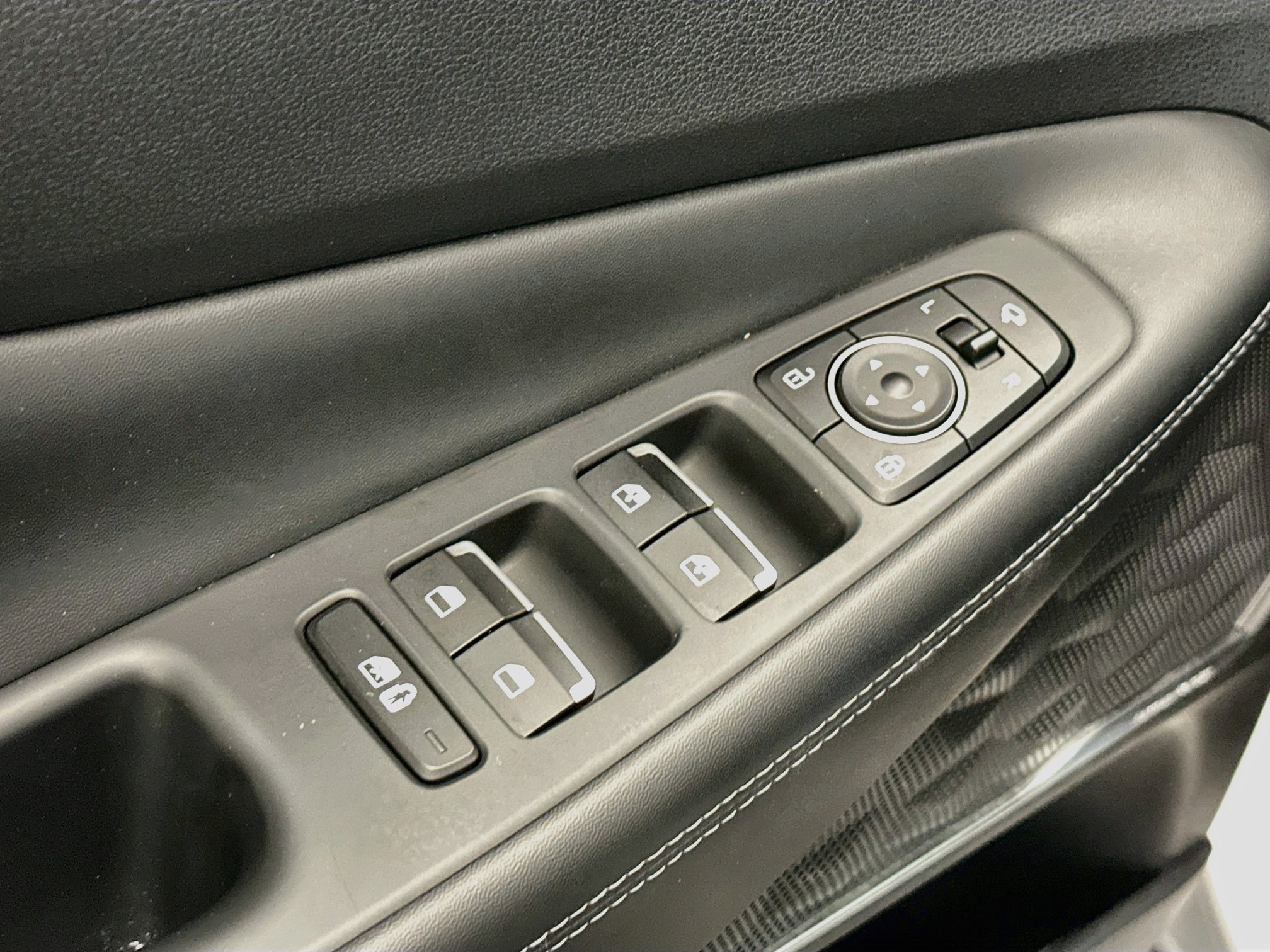 Used 2023 Hyundai Santa Fe Limited AWD/4WD image 15