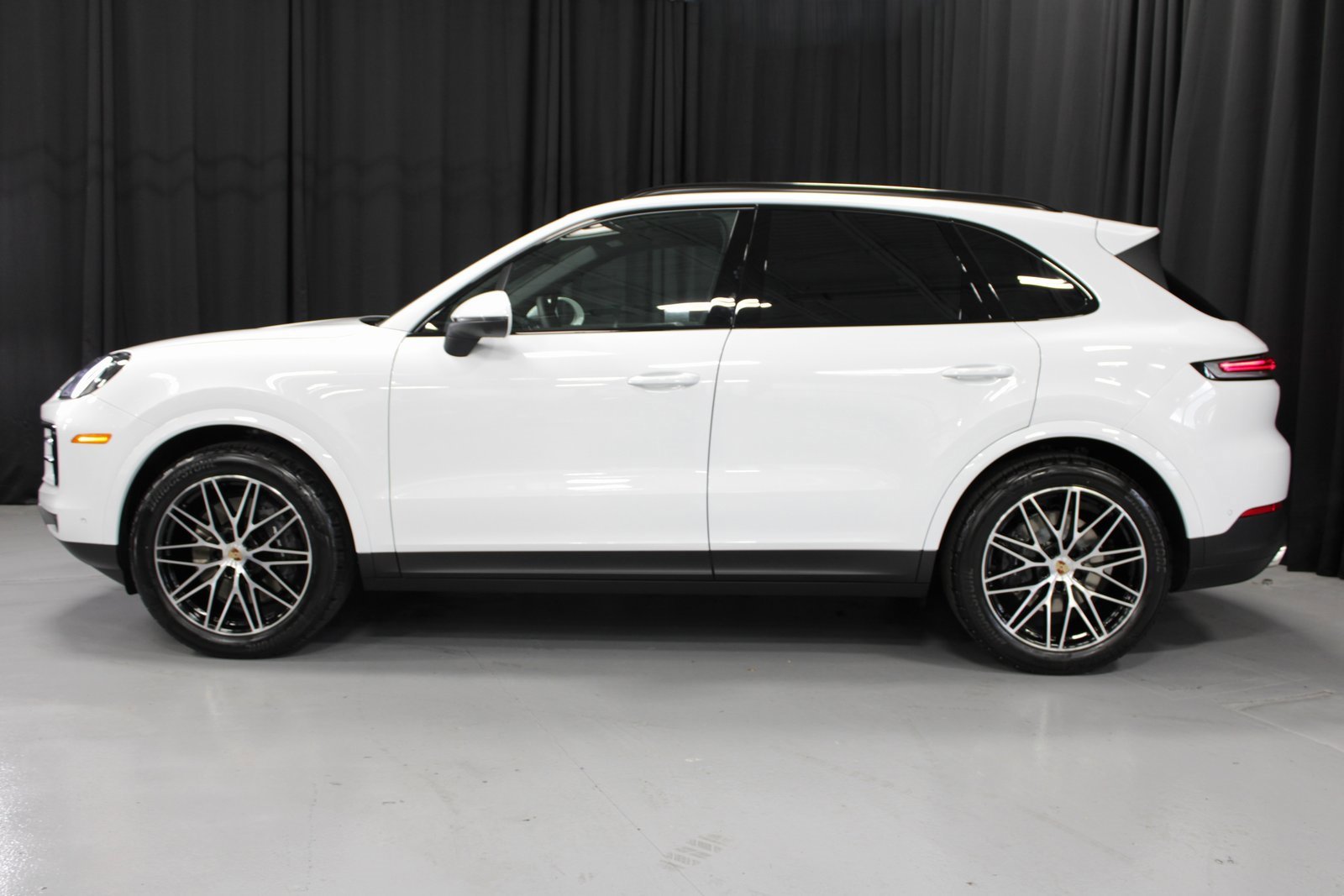 New 2026 Porsche Cayenne image 2