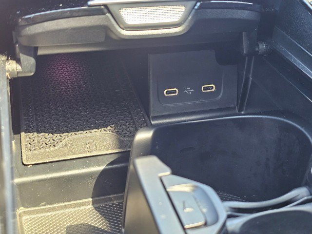 Used 2025 Mercedes-Benz C 300 4MATIC Sedan image 35
