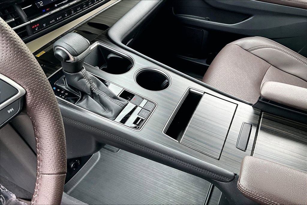 Used 2021 Toyota Sienna Platinum image 15