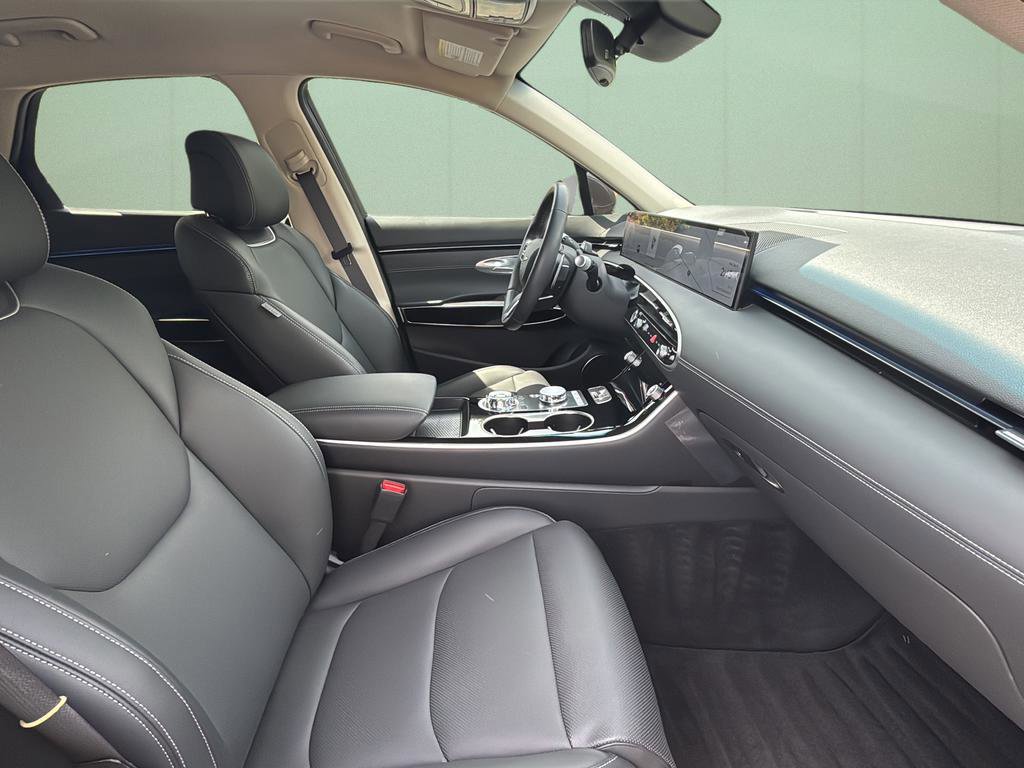 Certified 2026 Genesis GV70 2.5T image 36