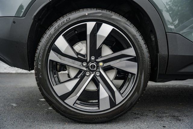 Used 2026 Volvo XC40 B5 Ultra w/ Protection Package Premier image 18