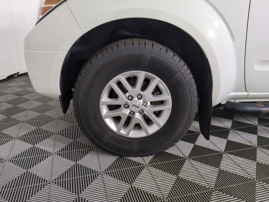 Used 2016 Nissan Frontier SV image 24