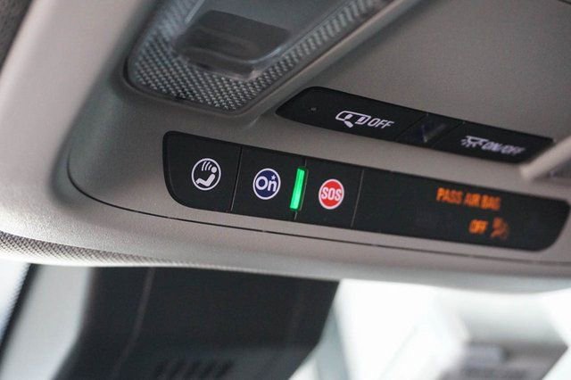 Used 2024 GMC Terrain SLT image 29