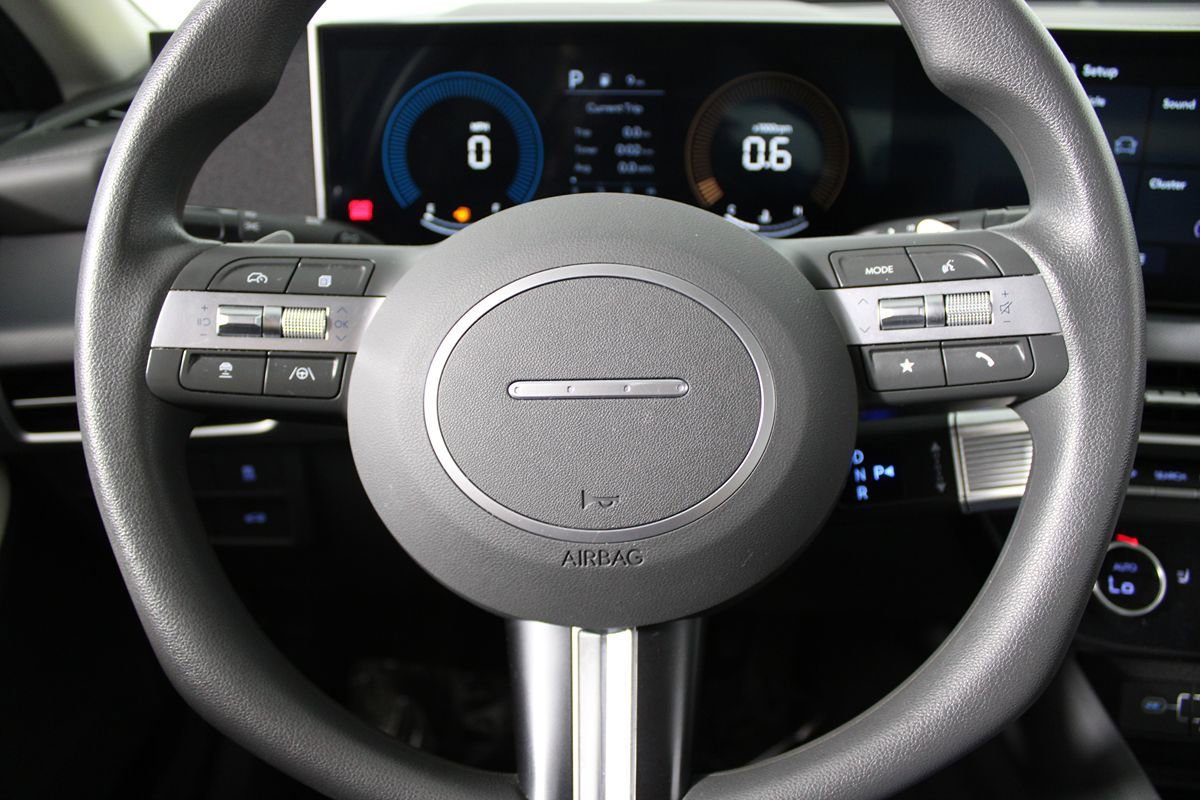 Used 2025 Hyundai Sonata SEL FWD image 11