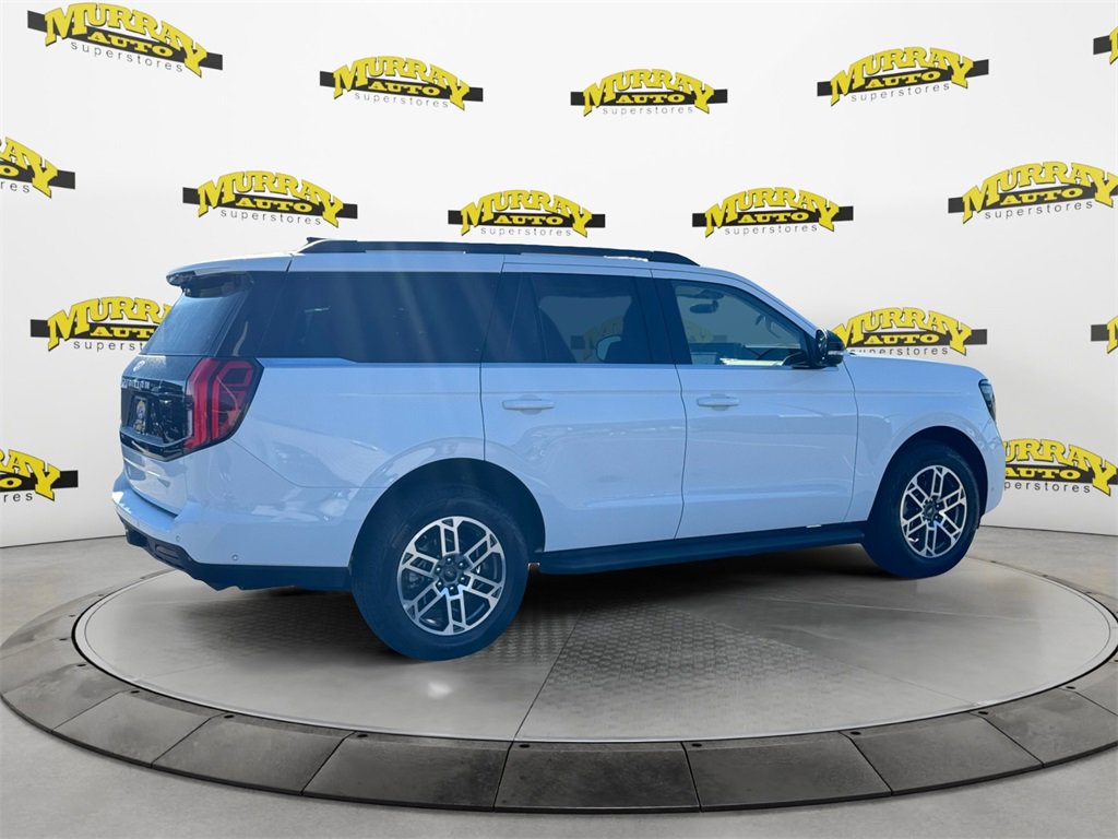 Used 2025 Ford Expedition Active image 5