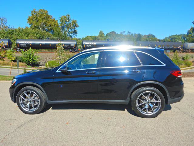 Used 2021 Mercedes-Benz GLC 300 4MATIC w/ AMG Line image 7